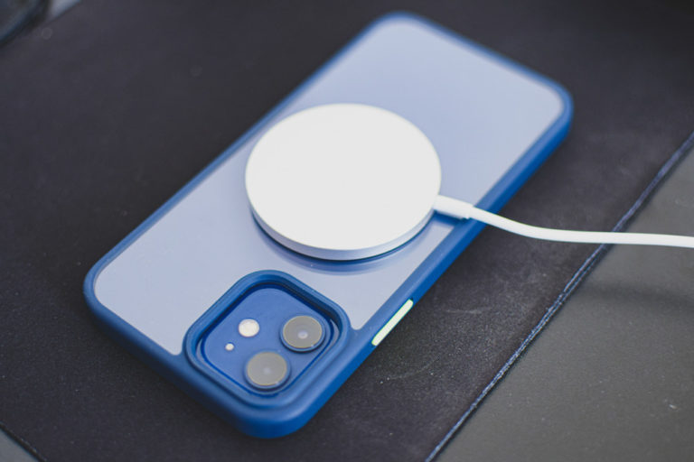 Die besten MagSafe kabellosen Ladegeräte für die iPhone 12 Serie (2020)