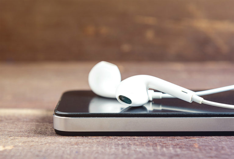 Die besten Kabel Ohrhörer mit Lightning Connector für die iPhone 12 Serie